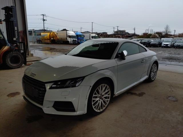 AUDI TT