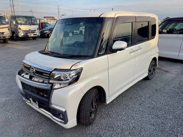 DAIHATSU TANTO — фото