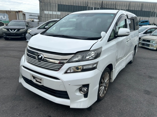TOYOTA VELLFIRE — фото
