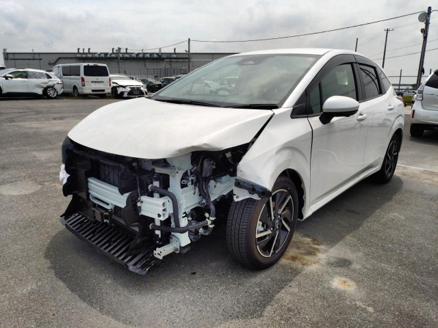 NISSAN NOTE — фото