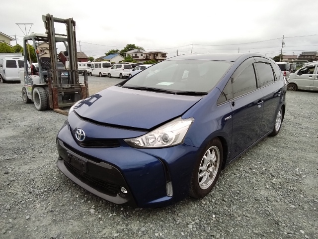 TOYOTA PRIUS — фото