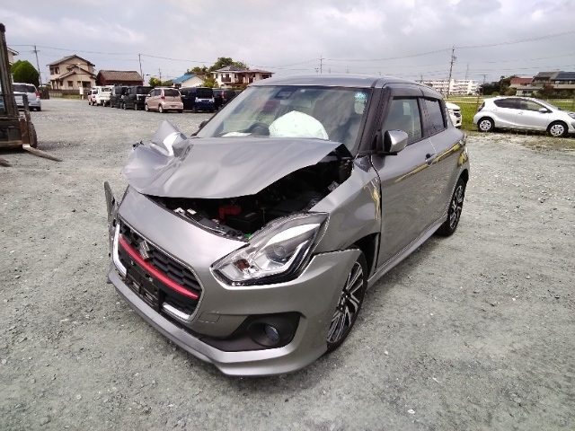 SUZUKI SWIFT — фото