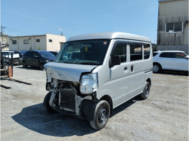 NISSAN CLIPPER — фото