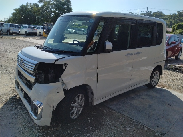 DAIHATSU TANTO — фото