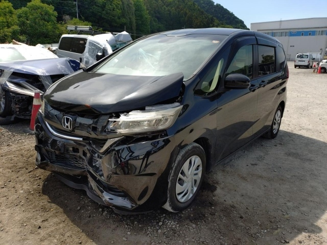 HONDA FREED — фото
