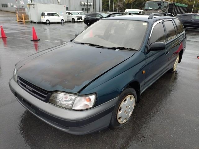 TOYOTA CALDINA — фото