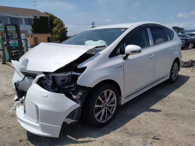TOYOTA PRIUS — фото