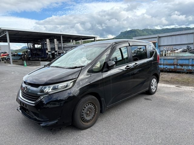 HONDA FREED — фото