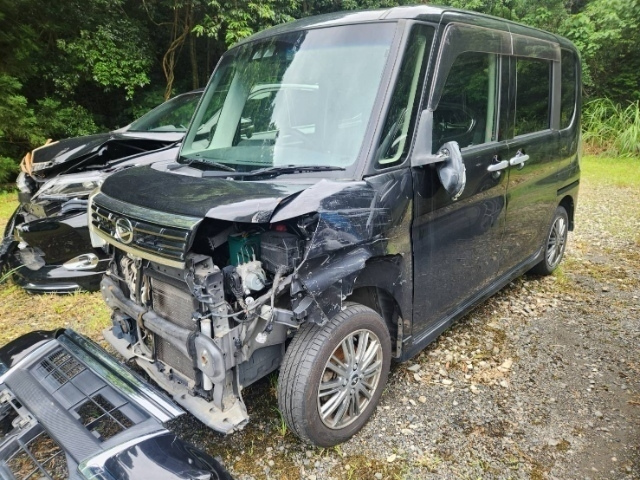 DAIHATSU TANTO — фото