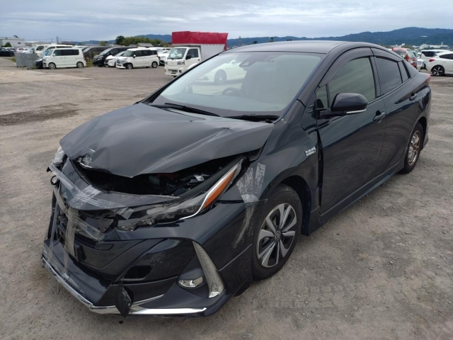 TOYOTA PRIUS — фото