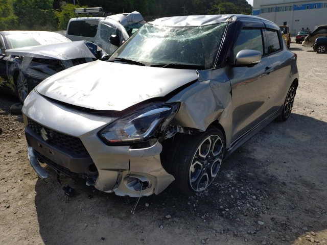 SUZUKI SWIFT — фото
