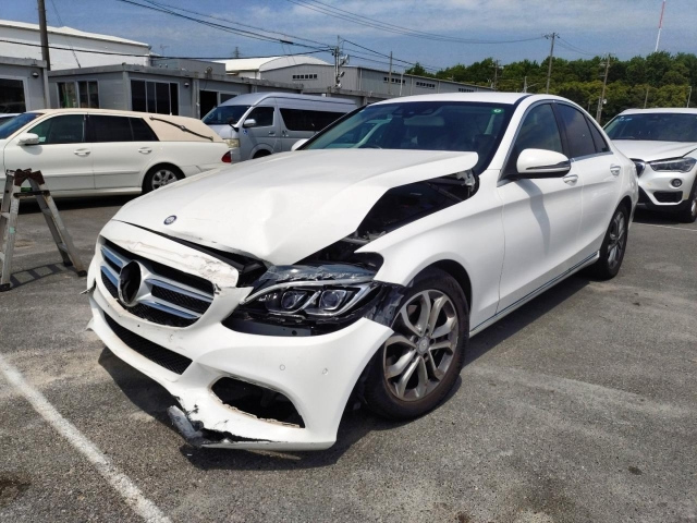 MERCEDES-BENZ C — фото