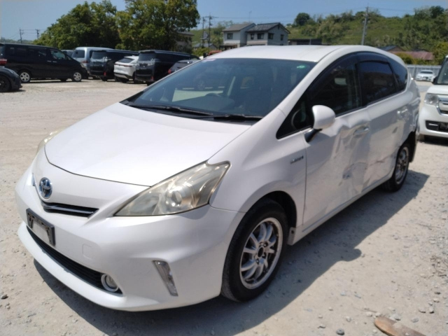 TOYOTA PRIUS — фото