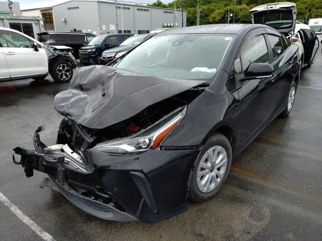 TOYOTA PRIUS — фото