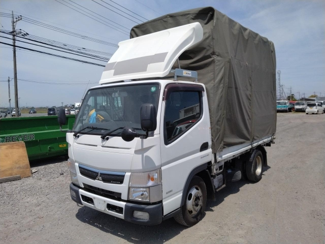 MITSUBISHI CANTER — фото