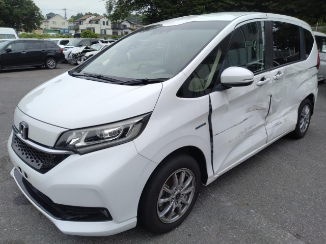 HONDA FREED — фото