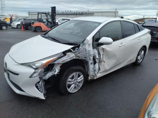 TOYOTA PRIUS — фото