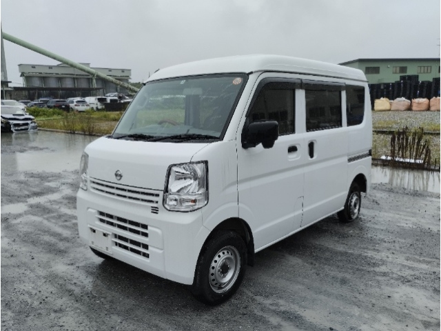 NISSAN CLIPPER — фото