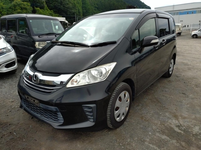 HONDA FREED — фото