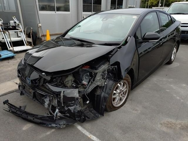 TOYOTA PRIUS — фото