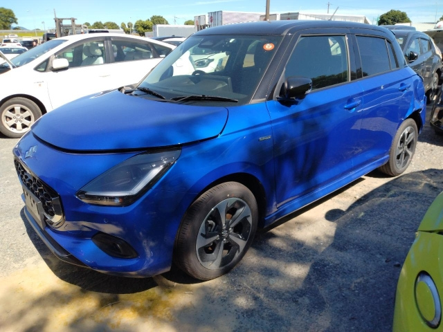 SUZUKI SWIFT — фото