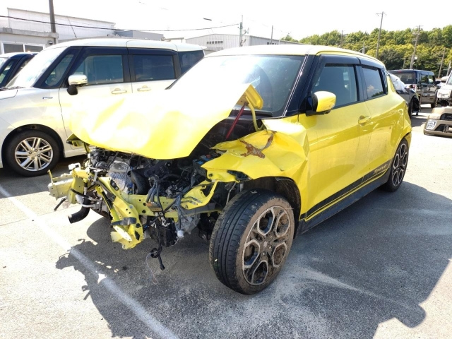 SUZUKI SWIFT — фото
