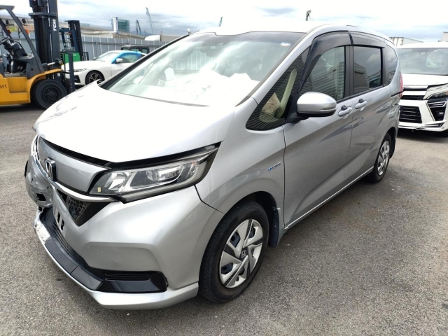 HONDA FREED — фото