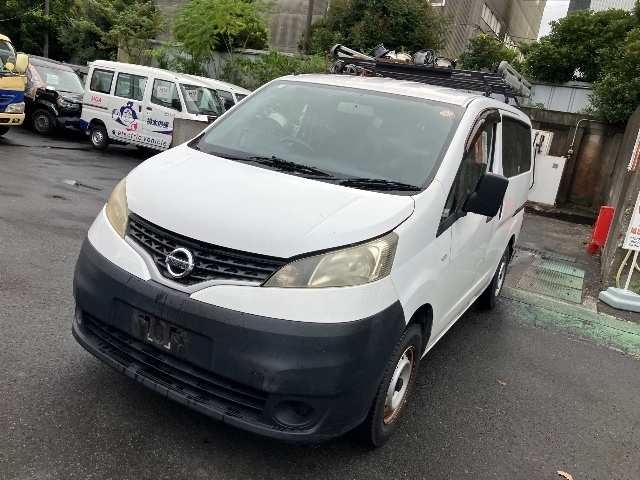 NISSAN NV200 — фото