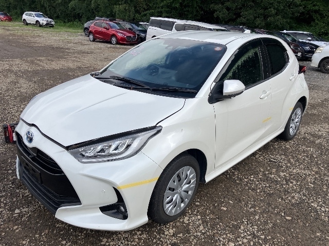 TOYOTA YARIS — фото