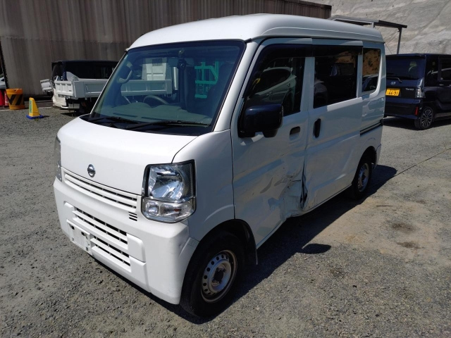 NISSAN CLIPPER — фото