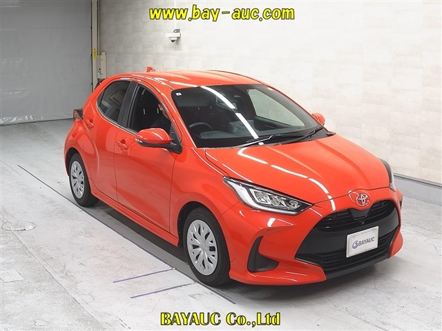 TOYOTA YARIS — фото