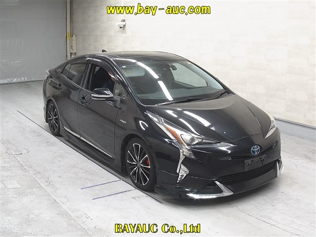 TOYOTA PRIUS — фото