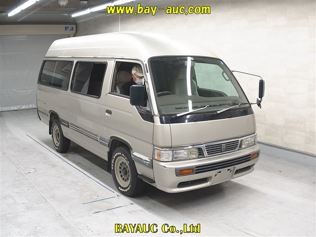 NISSAN CARAVAN — фото