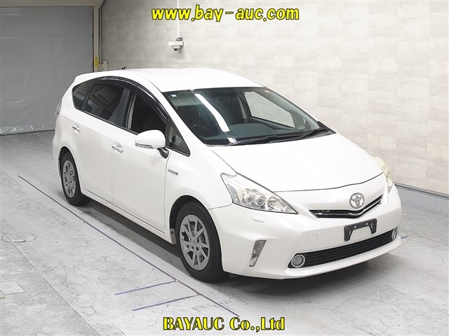 TOYOTA PRIUS — фото