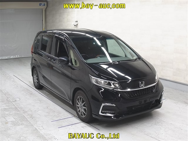 HONDA FREED — фото