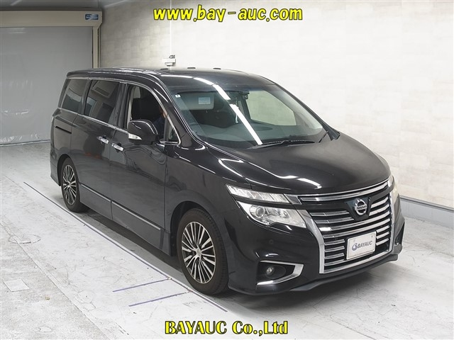 NISSAN ELGRAND — фото