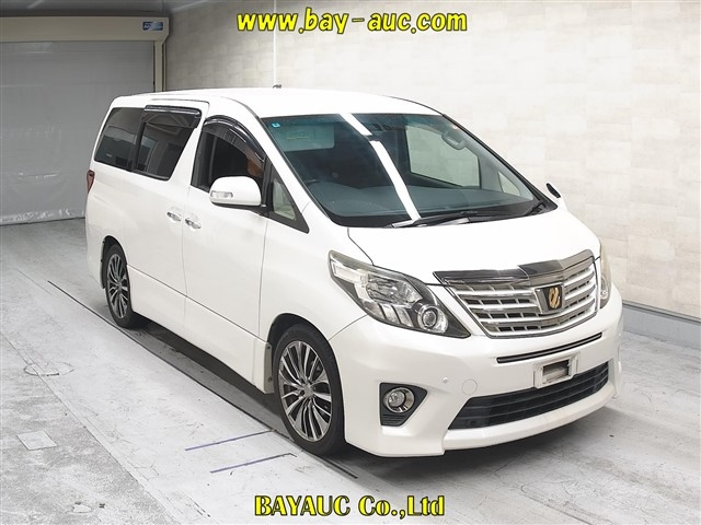 TOYOTA ALPHARD — фото