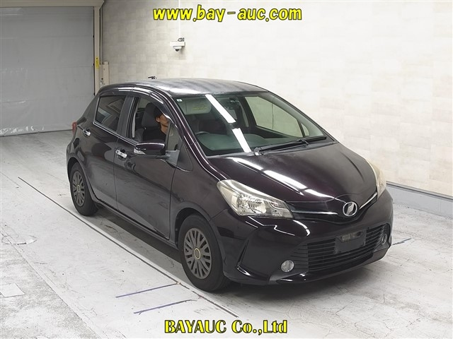 TOYOTA VITZ — фото