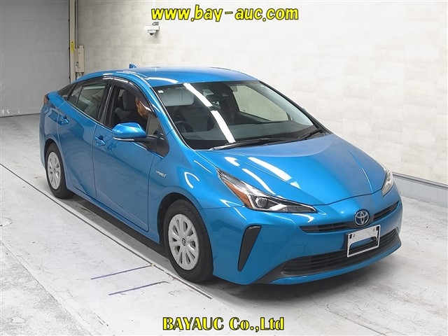 TOYOTA PRIUS — фото