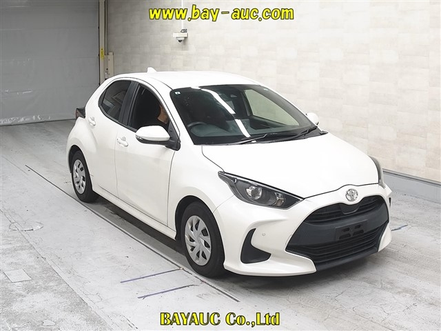 TOYOTA YARIS — фото