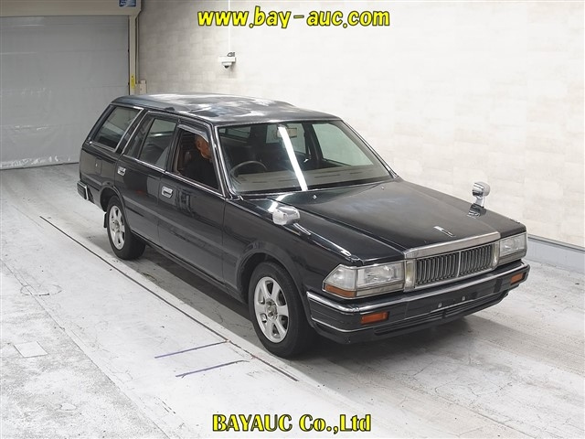 NISSAN CEDRIC — фото