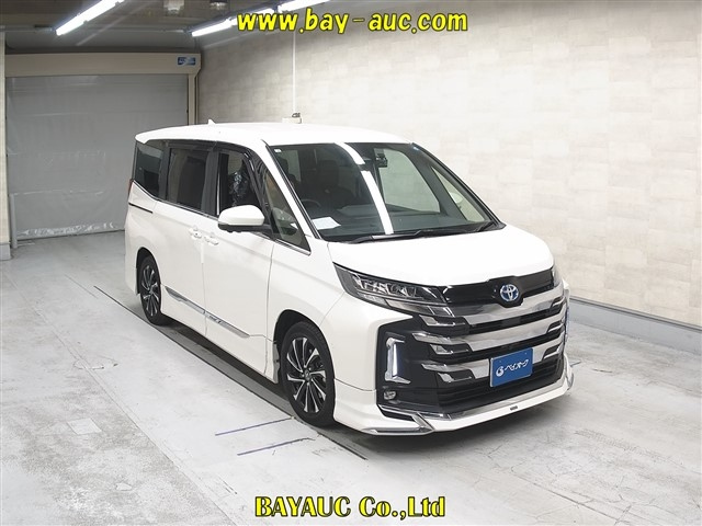 TOYOTA NOAH — фото