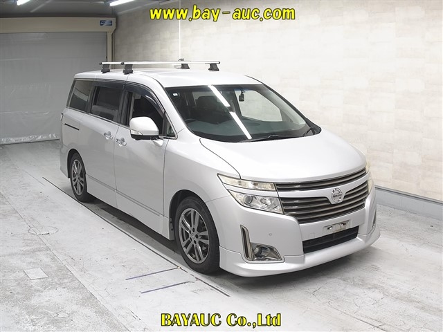 NISSAN ELGRAND — фото