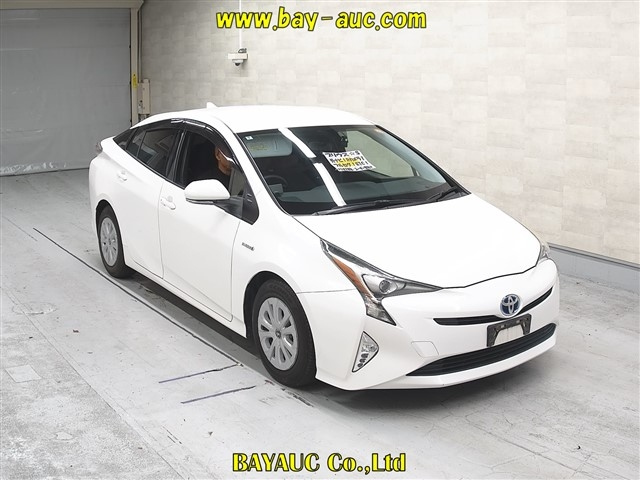 TOYOTA PRIUS — фото