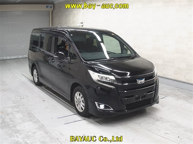 TOYOTA NOAH — фото