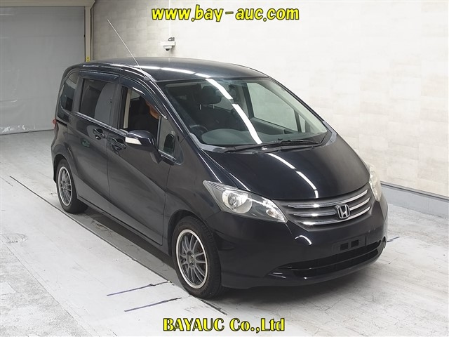 HONDA FREED — фото
