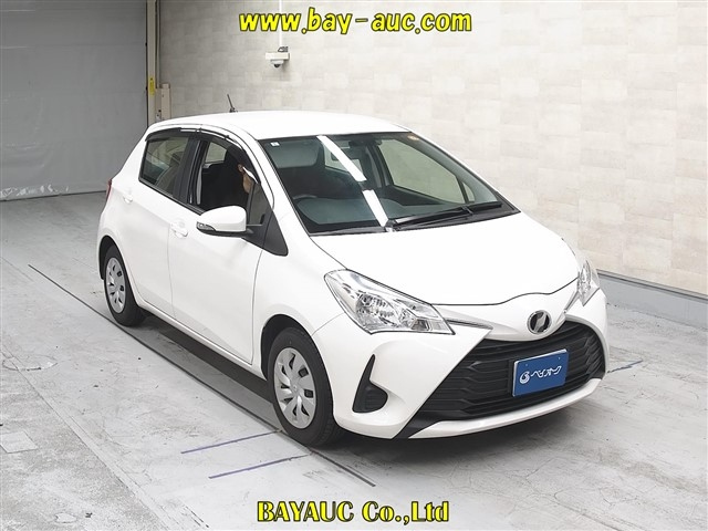 TOYOTA VITZ — фото