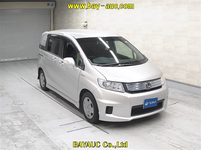 HONDA FREED — фото