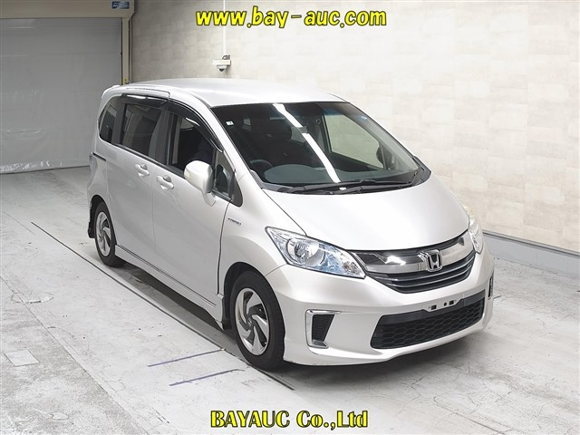 HONDA FREED — фото