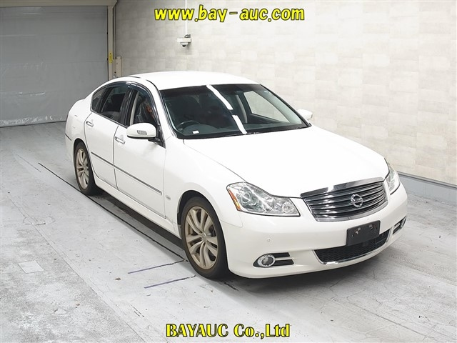 NISSAN FUGA